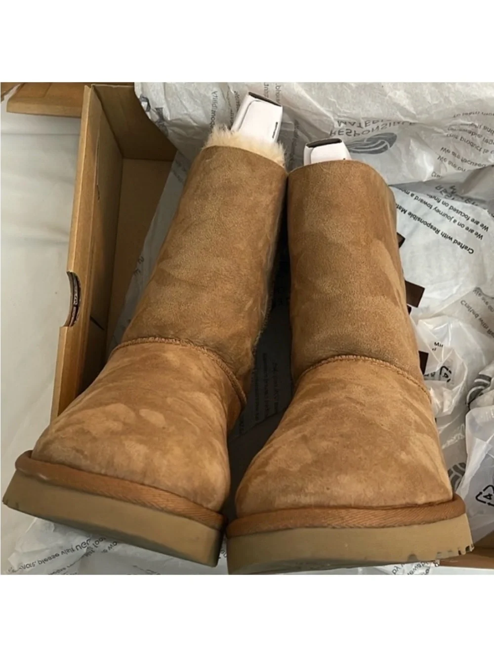 UGG Bailey Bow II Boots - Chestnut Suede